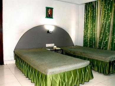 Neeranand Dalhousie- A Pure Vegetarian Hotel Calcutta  Esterno foto