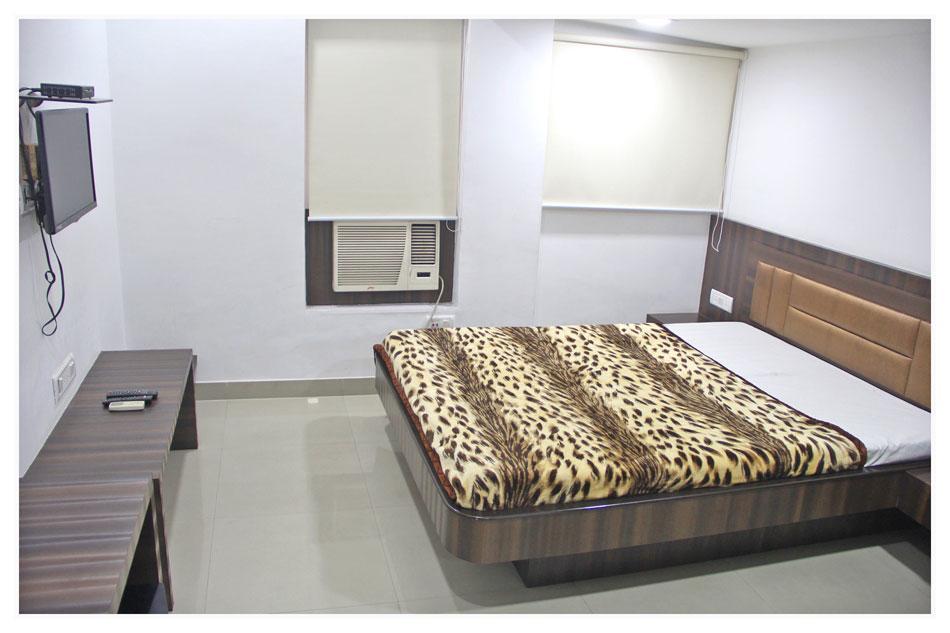 Neeranand Dalhousie- A Pure Vegetarian Hotel Calcutta  Esterno foto