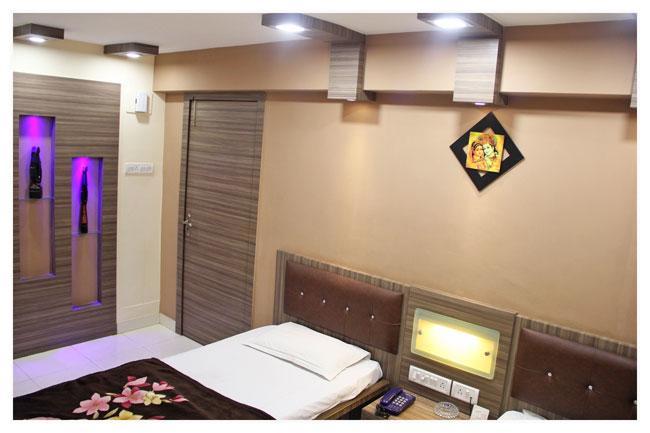 Neeranand Dalhousie- A Pure Vegetarian Hotel Calcutta  Esterno foto